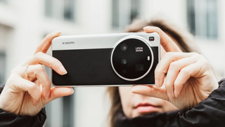 Флагман Xiaomi 16 Ultra «станет новым этапом в развитии мобильной фотографии» — Лу Вейбинг